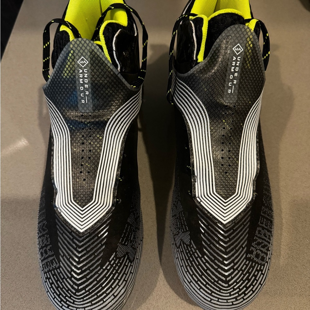 Under Armour Hammer Football cleats
